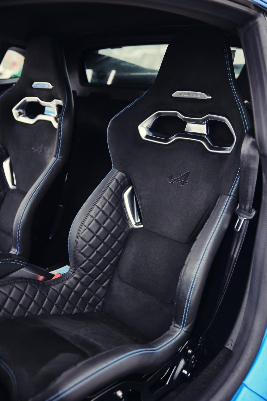Интерьер Alpine A110 Premiere Edition 2017 года  (фото 176 из 186)